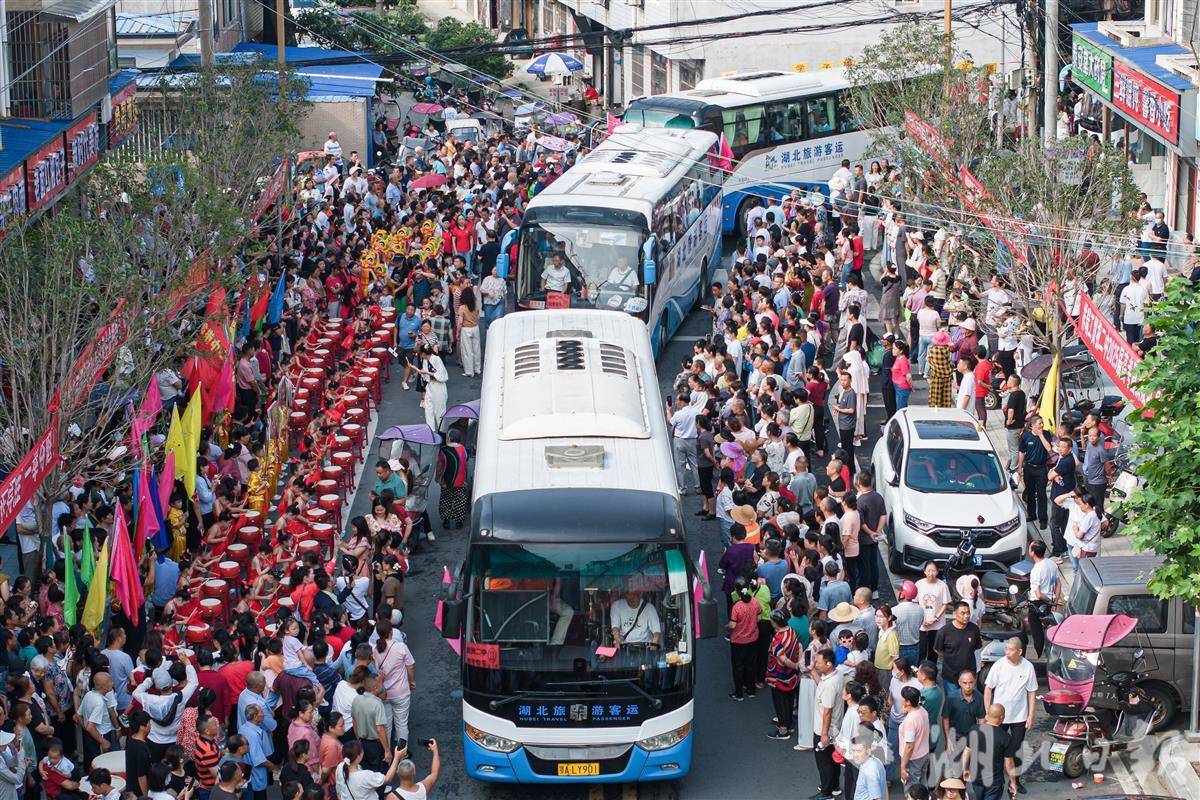 2025年高考仓埠街新洲二中万人送考
